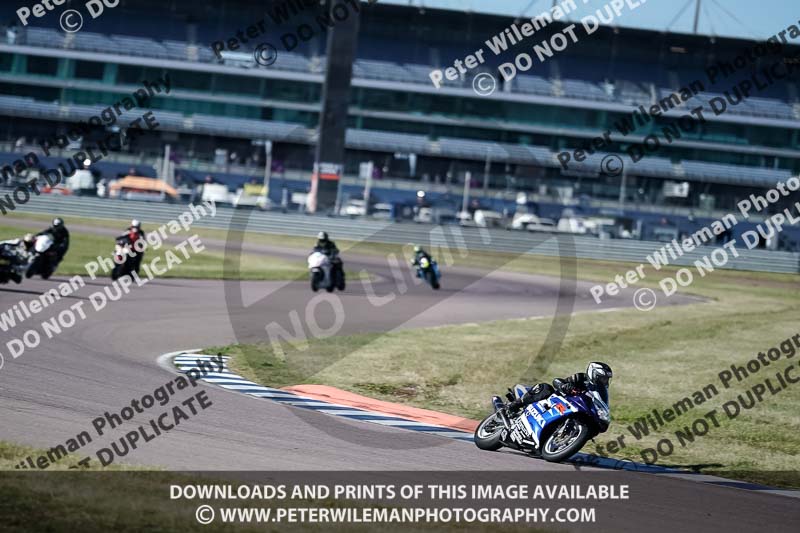 Rockingham no limits trackday;enduro digital images;event digital images;eventdigitalimages;no limits trackdays;peter wileman photography;racing digital images;rockingham raceway northamptonshire;rockingham trackday photographs;trackday digital images;trackday photos